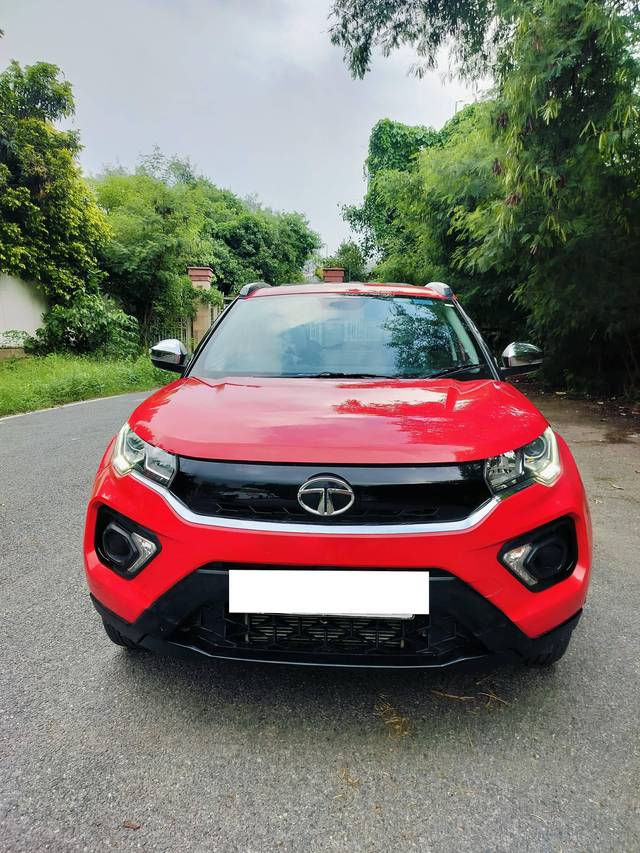 https://images10.gaadi.com/usedcar_image/4114440/original/processed_532dfbcd463eb6206716db06b7ff235d.jpeg?imwidth=6400