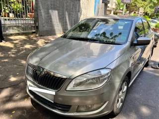 Skoda Rapid 2011-2014 Skoda Rapid 1.6 MPI Elegance