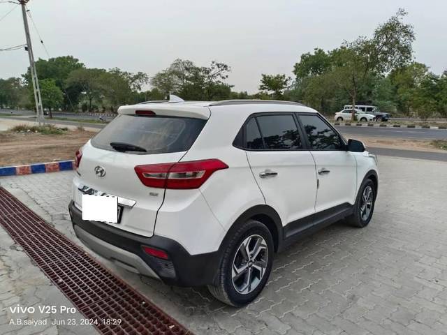 https://images10.gaadi.com/usedcar_image/4114603/original/processed_efc2eea3-cc9c-4c67-b6be-23efadb4f727.jpg?imwidth=6401