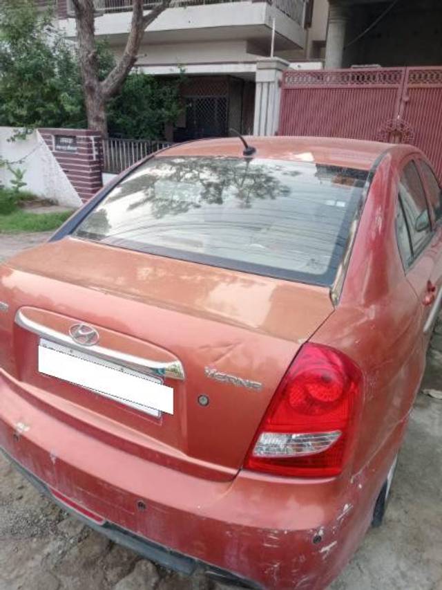 https://images10.gaadi.com/usedcar_image/4114612/original/processed_b5a210df-9dfc-4932-86b0-8f86a41d970d.jpg?imwidth=6402