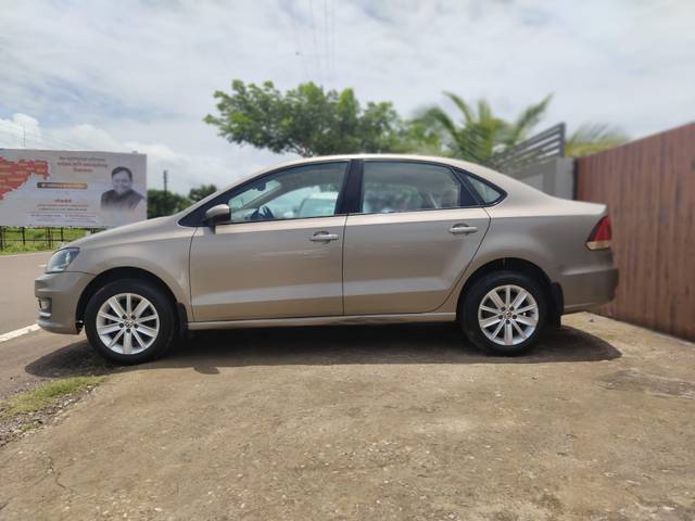 https://images10.gaadi.com/usedcar_image/4114651/original/processed_93a3e683f92120753b48eefb91d24c72.jpg?imwidth=6402