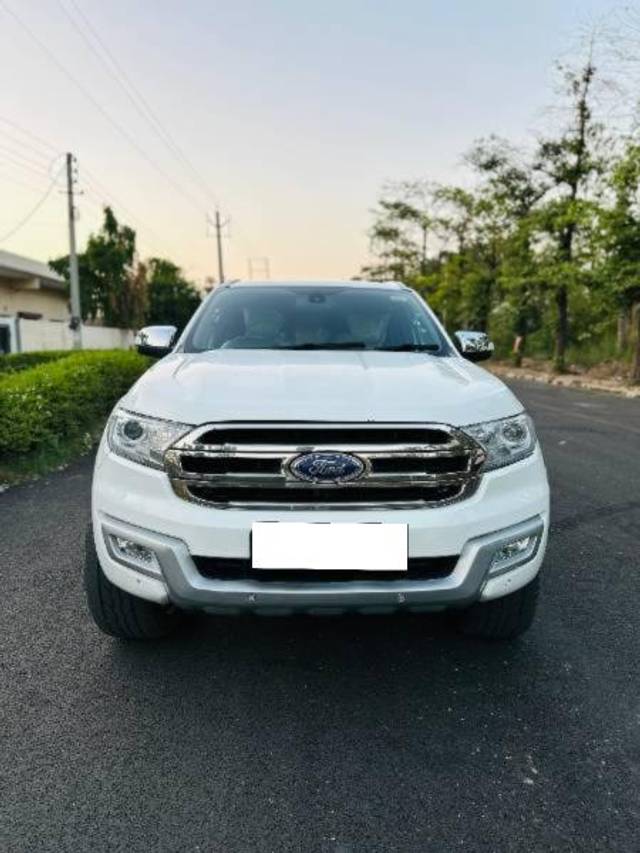 https://images10.gaadi.com/usedcar_image/4114742/original/processed_c5f83c96-2e0c-41aa-8b47-277c0c7cdc24.jpg?imwidth=6401