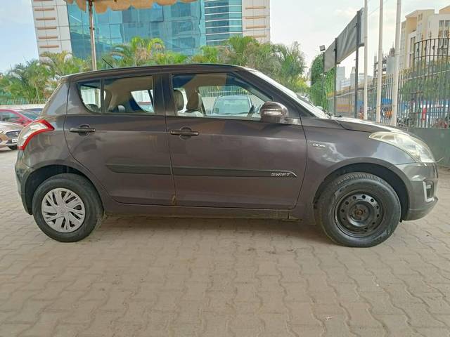 https://images10.gaadi.com/usedcar_image/4114772/original/processed_93907f79896dfc4cea26f33036b3155f.jpeg?imwidth=6401