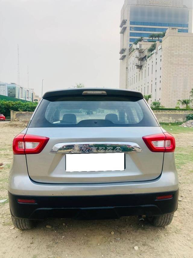 https://images10.gaadi.com/usedcar_image/4114809/original/processed_30333ea4238aa100cd5238e9a81161b5.jpg?imwidth=6402