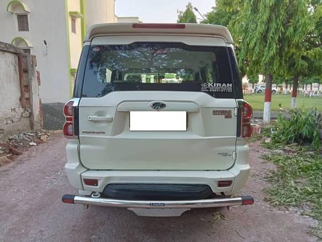 https://images10.gaadi.com/usedcar_image/4114903/original/processed_58ec7a6e-f037-43a7-9ed6-070cd5e82174.jpg?imwidth=6401