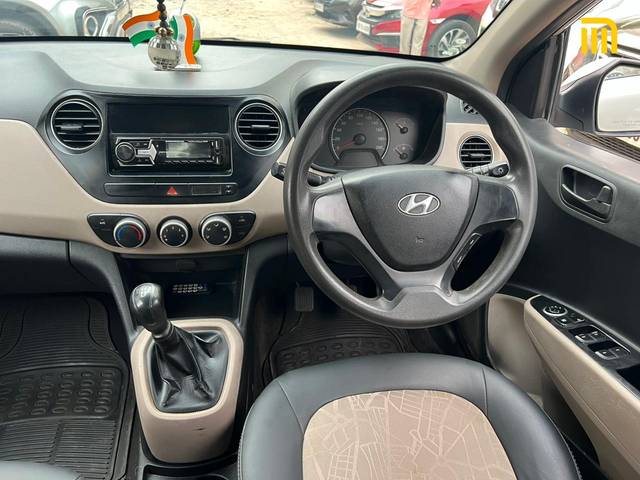 https://images10.gaadi.com/usedcar_image/4114972/original/9a771e9f4e165fb83f63f0f88a0ed360.jpg?imwidth=6400