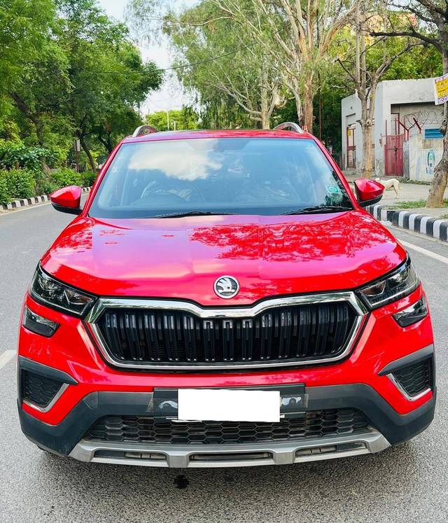 https://images10.gaadi.com/usedcar_image/4114987/original/processed_888dab50914ccd0b0a670f39e10cbe52.jpg?imwidth=6400