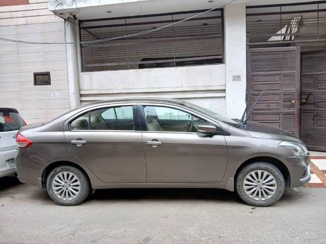 https://images10.gaadi.com/usedcar_image/4114989/original/processed_40342b7c-e36e-4ad3-9115-df1af5c44b88.jpeg?imwidth=6401