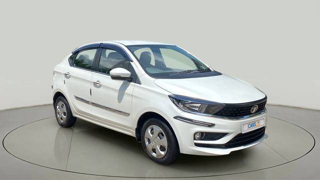 https://images10.gaadi.com/usedcar_image/4115056/original/ee1b4e293d237737f992aa221a680223.jpg?imwidth=6400