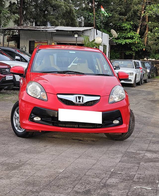 https://images10.gaadi.com/usedcar_image/4115155/original/processed_76f97fbde7e9c7e05e9513ddbe356967.jpg?imwidth=6402