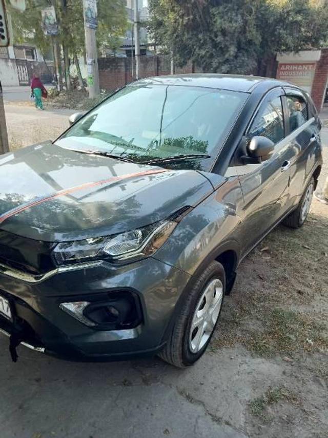 https://images10.gaadi.com/usedcar_image/4115526/original/processed_e1fe0823-597c-4600-9436-4d81166d5492.jpg?imwidth=6401