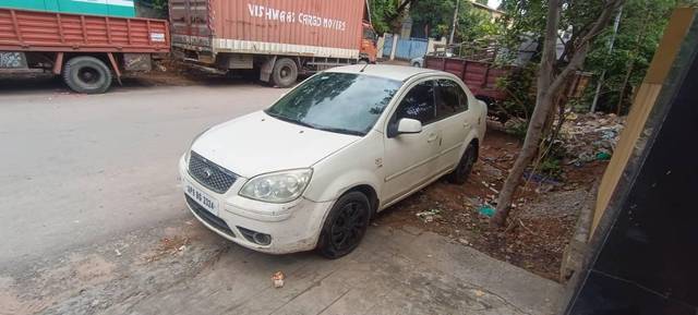 https://images10.gaadi.com/usedcar_image/4115625/original/processed_3ceac344-38a7-465a-b37f-e6ec998b583d.jpg?imwidth=6402