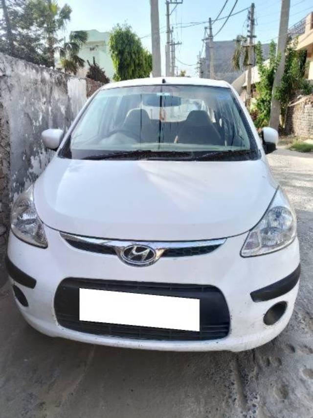 https://images10.gaadi.com/usedcar_image/4115724/original/processed_8431cce8-26f5-4827-a8e7-2b753096fa1f.jpg?imwidth=6400