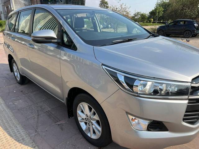 https://images10.gaadi.com/usedcar_image/4115728/original/processed_409b06cdb22371cc3add3457f95c1141.jpg?imwidth=6400