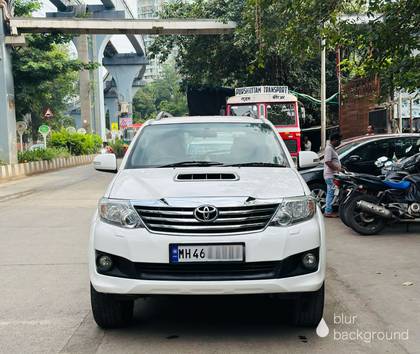 Toyota Fortuner 4x2 Manual