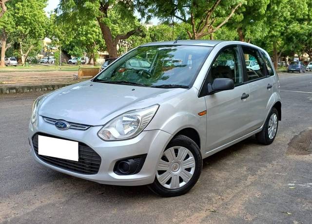 https://images10.gaadi.com/usedcar_image/4116008/original/processed_d0b3427e0133330aaea40b8f4bd56051.jpg?imwidth=6400