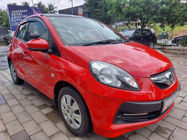 https://images10.gaadi.com/usedcar_image/4116012/original/c5ce6e9d08b5b4ed42b350a4a8ce65ce.jpg?imwidth=6400