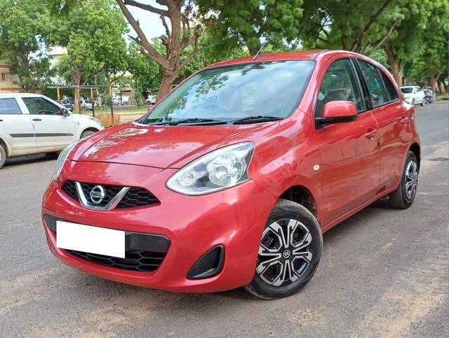 https://images10.gaadi.com/usedcar_image/4116017/original/processed_8d51f9ca9ab1d677b57042f96af9f128.jpg?imwidth=6400