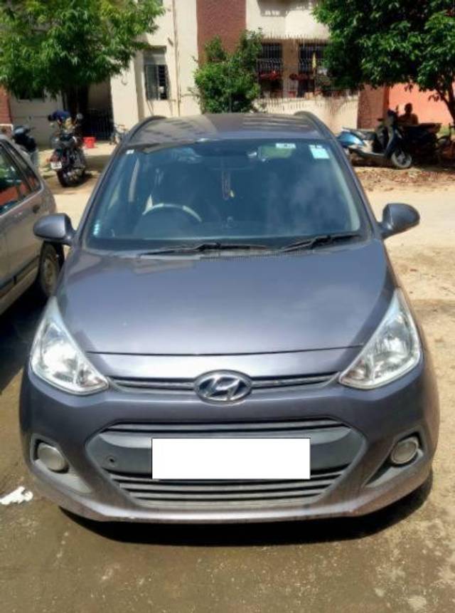 https://images10.gaadi.com/usedcar_image/4116110/original/processed_c554e503-99c3-4a96-8931-110b5492a2b3.jpg?imwidth=6400