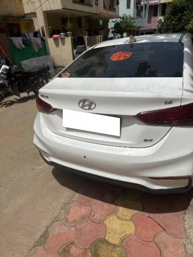 https://images10.gaadi.com/usedcar_image/4116150/original/processed_8cf26061-72f6-4d77-b347-96931e3fb73e.jpg?imwidth=6401