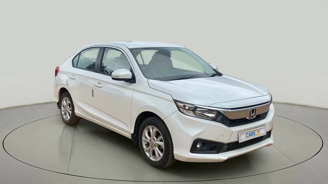 https://images10.gaadi.com/usedcar_image/4116165/original/5e5f4430edb8d561091490938e5cc753.jpg?imwidth=6400