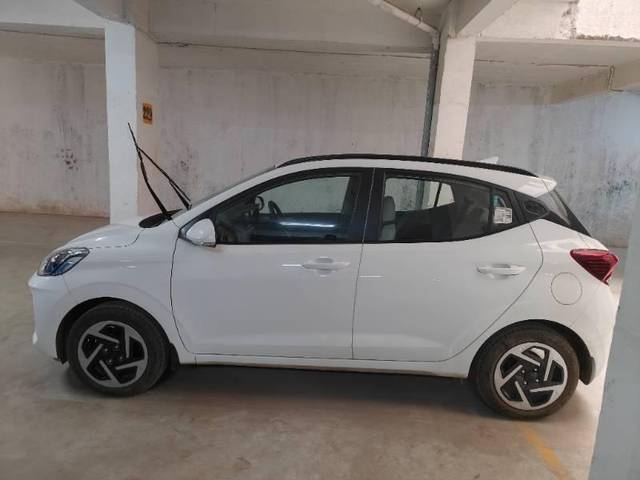 https://images10.gaadi.com/usedcar_image/4116327/original/processed_ae6f88a2-8f43-4652-a796-a8b8ad64f8ba.jpg?imwidth=6401