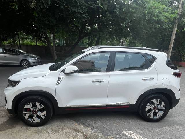 https://images10.gaadi.com/usedcar_image/4116337/original/ae756e75cd38260788791a73677c3ae2.jpg?imwidth=6402