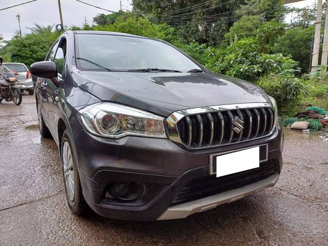 https://images10.gaadi.com/usedcar_image/4116535/original/processed_4fe7519ba6a73fa981629af36352b93e.jpg?imwidth=6400