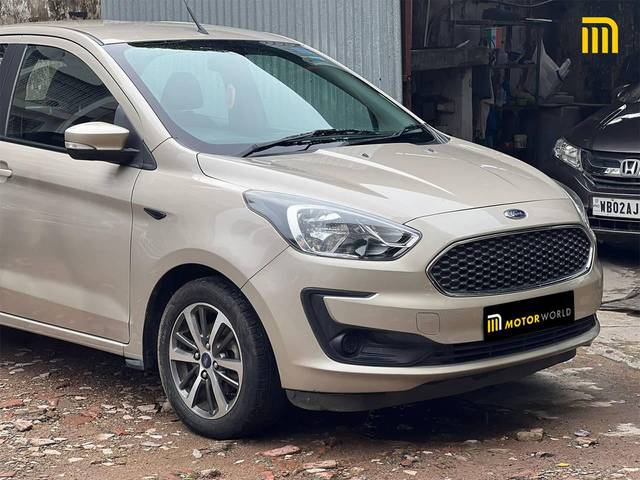 https://images10.gaadi.com/usedcar_image/4116550/original/processed_e5cca3073687c0212205e225489a1da3.jpg?imwidth=6400