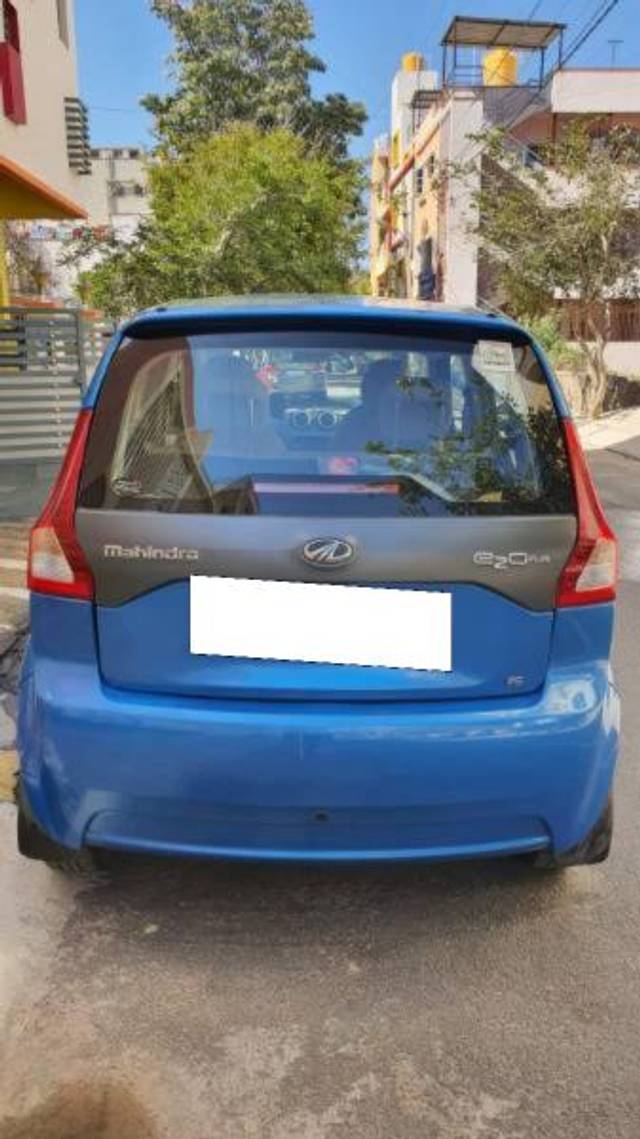 https://images10.gaadi.com/usedcar_image/4116774/original/processed_d66ed51c-cef8-4cb1-a462-ba8bd91abbe3.jpeg?imwidth=6401