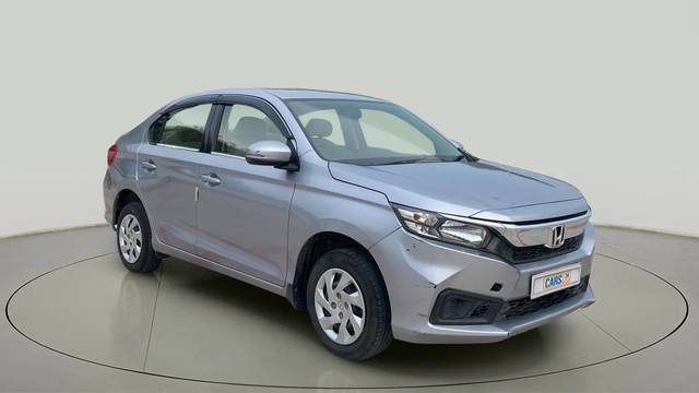 https://images10.gaadi.com/usedcar_image/4117001/original/3c65bbe130718701f1c471eda05a9d33.jpg?imwidth=6400