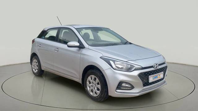 https://images10.gaadi.com/usedcar_image/4117027/original/746217492e09c8d6078bb18e91179a29.jpg?imwidth=6400