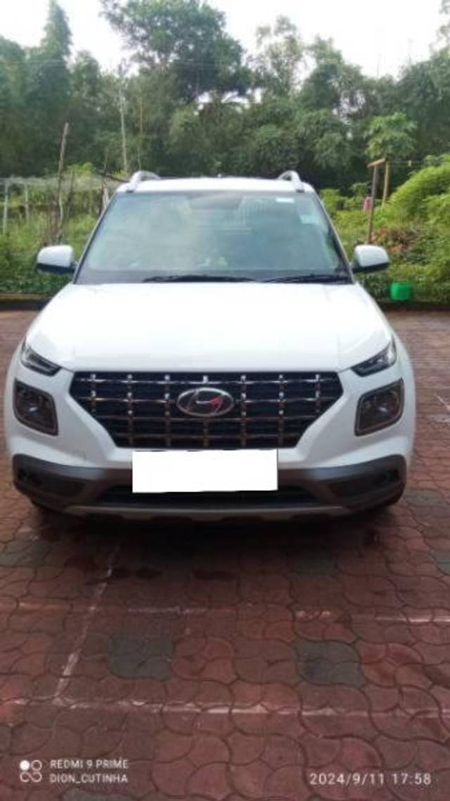 https://images10.gaadi.com/usedcar_image/4117108/original/processed_71c5f07a-afcf-4f60-ba89-11e3265dd6fb.jpg?imwidth=6402