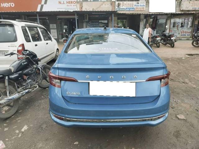 https://images10.gaadi.com/usedcar_image/4117352/original/processed_cb4f48c7-a6c9-40c0-a25f-7c276701f321.jpg?imwidth=6401