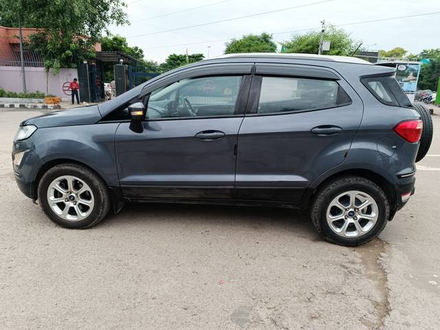 https://images10.gaadi.com/usedcar_image/4117359/original/5b8781bed07188ba139e15f7cd76d023.jpg?imwidth=6402