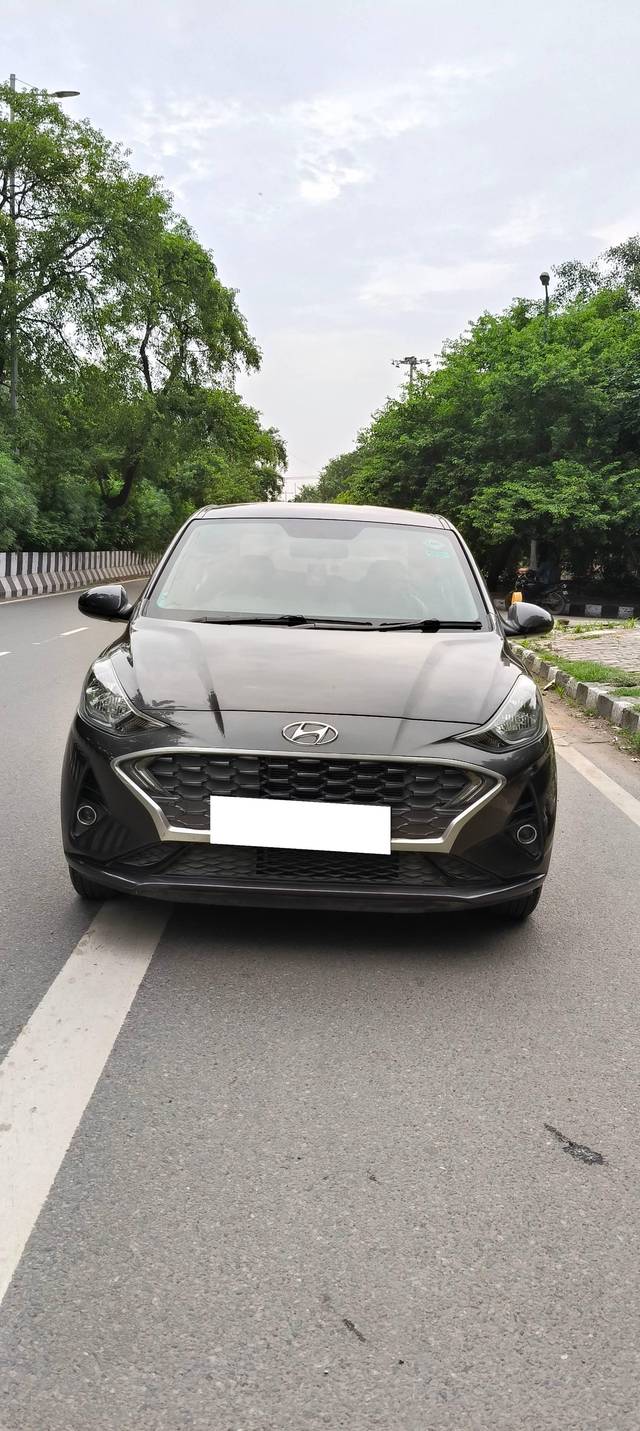 https://images10.gaadi.com/usedcar_image/4117427/original/processed_5bd03084cc3e50b11373ff8b06e031df.jpg?imwidth=6400