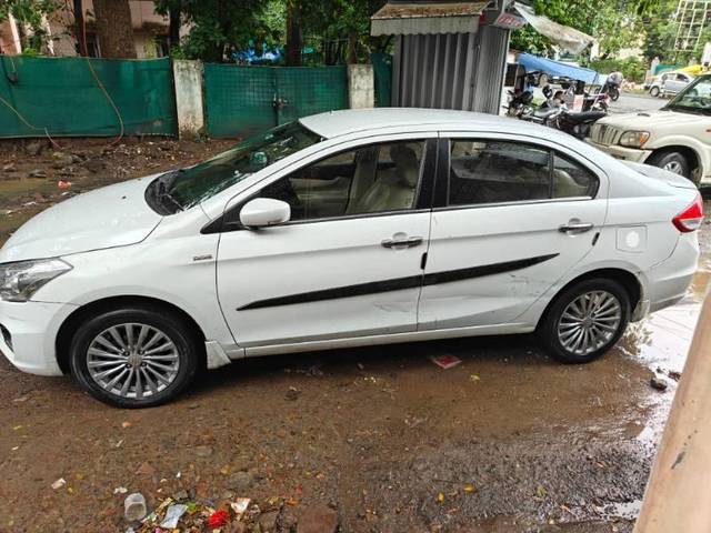 https://images10.gaadi.com/usedcar_image/4117440/original/processed_ff56778e-30f1-4442-a86a-4a0d23f90f8f.jpg?imwidth=6400