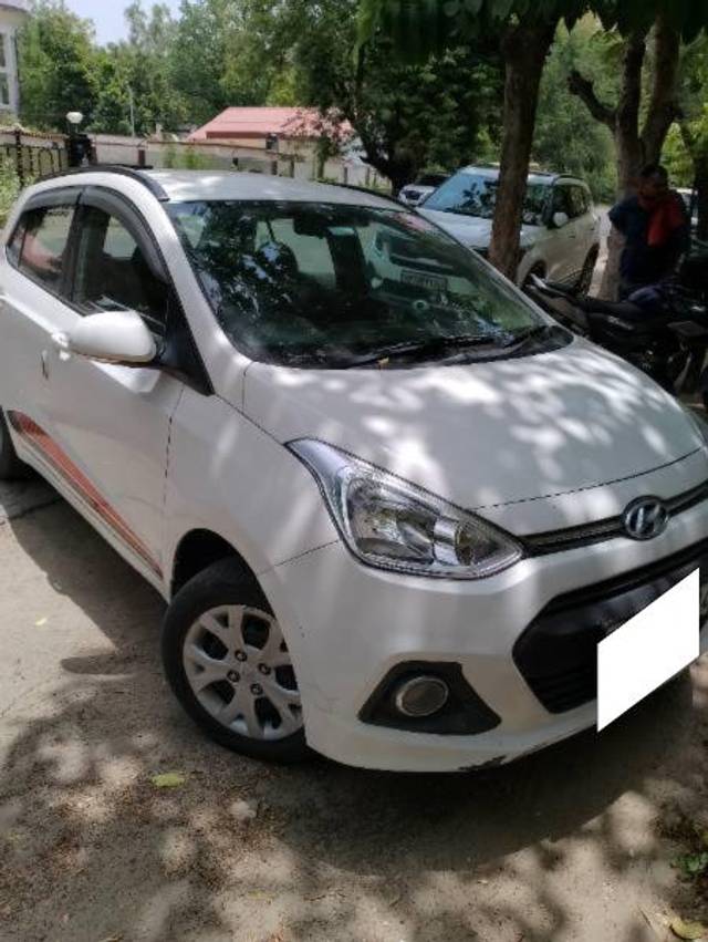 https://images10.gaadi.com/usedcar_image/4117504/original/processed_f80ad163-5970-4aa1-b319-e0d05f874d3c.jpg?imwidth=6400