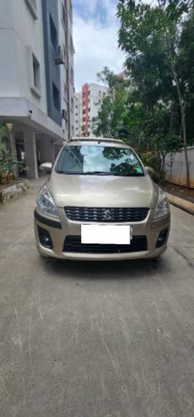 https://images10.gaadi.com/usedcar_image/4117519/original/processed_4d9ebe6e-0039-48c5-914e-31a8b56aaf53.jpg?imwidth=6402