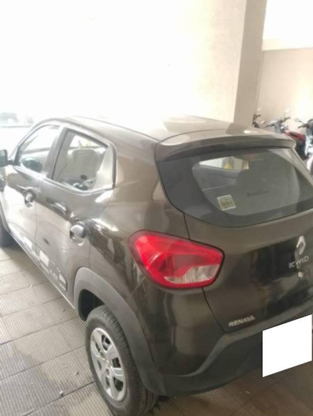 https://images10.gaadi.com/usedcar_image/4117677/original/processed_6f8c52e6-a820-459a-8f5c-0b4c36717188.jpg?imwidth=6402