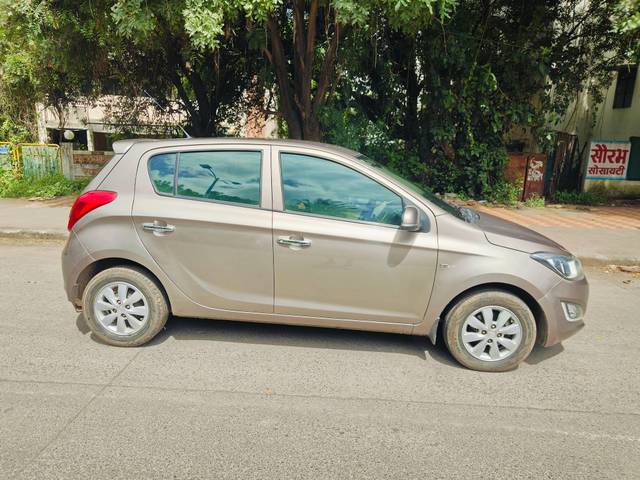 https://images10.gaadi.com/usedcar_image/4117687/original/processed_58eb9b7c5763155913fd922984332d4f.jpg?imwidth=6401