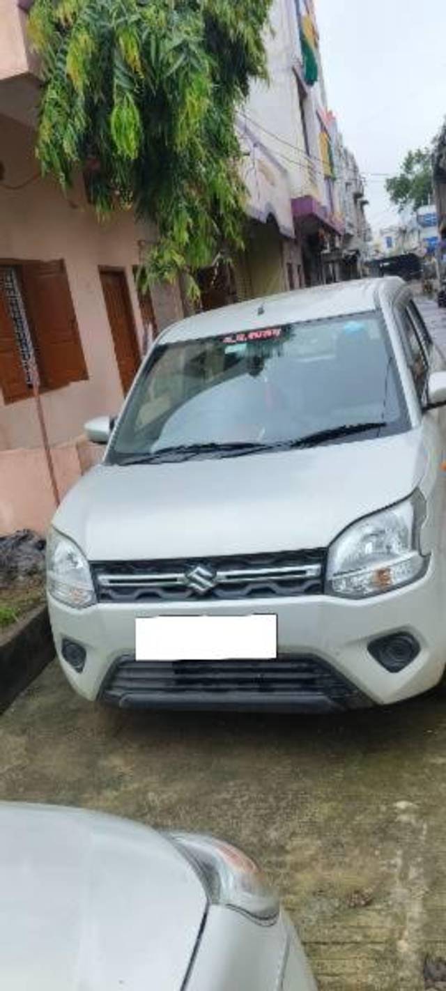 https://images10.gaadi.com/usedcar_image/4117734/original/processed_ffa720fe-26fa-4ebd-819e-71f0dbb83483.jpg?imwidth=6400