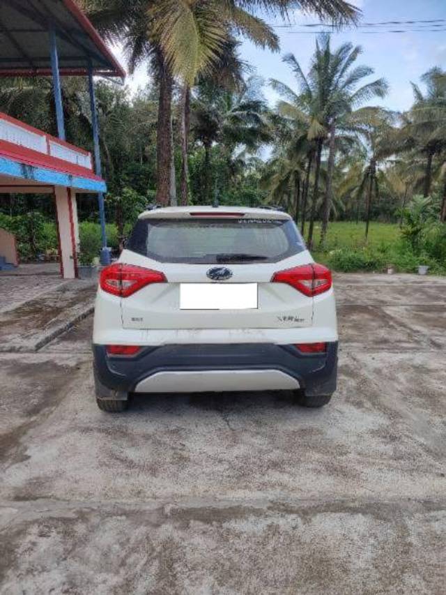 https://images10.gaadi.com/usedcar_image/4117896/original/processed_225559eb-7c94-4a3d-b3e6-cf42620a7ffe.jpg?imwidth=6401