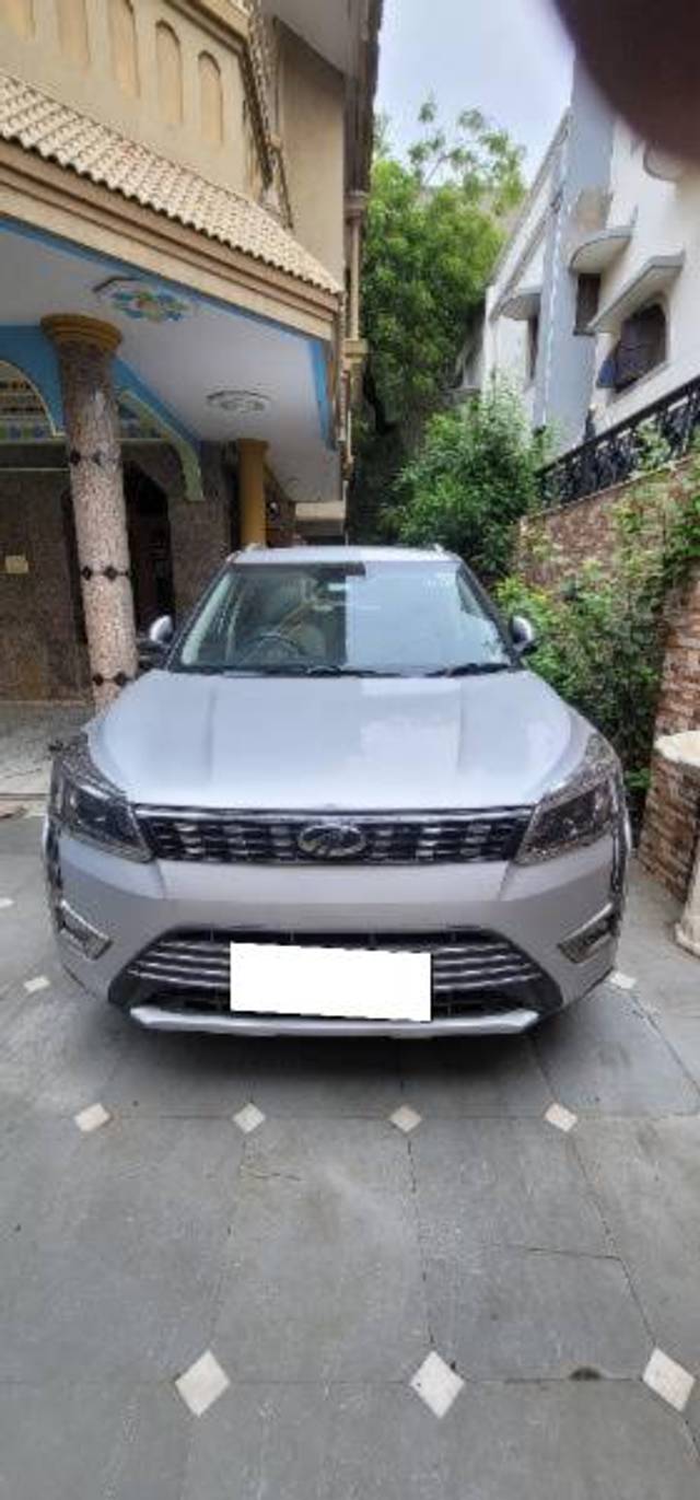 https://images10.gaadi.com/usedcar_image/4118086/original/processed_5bd552bf-21f9-4b0b-bfb2-9355d76d42e4.jpg?imwidth=6400