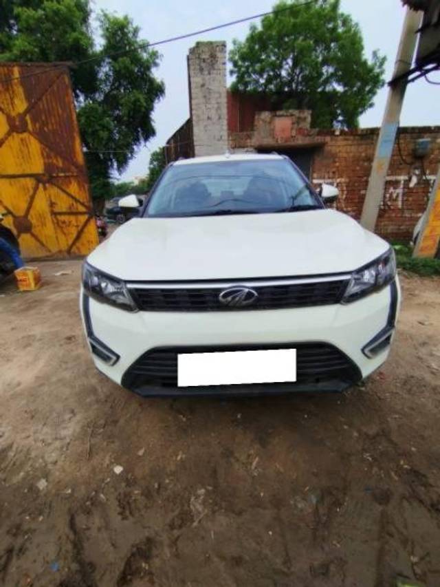 https://images10.gaadi.com/usedcar_image/4118116/original/processed_156b2df0-4f1c-4b04-a5ec-83a65142caa6.jpg?imwidth=6400