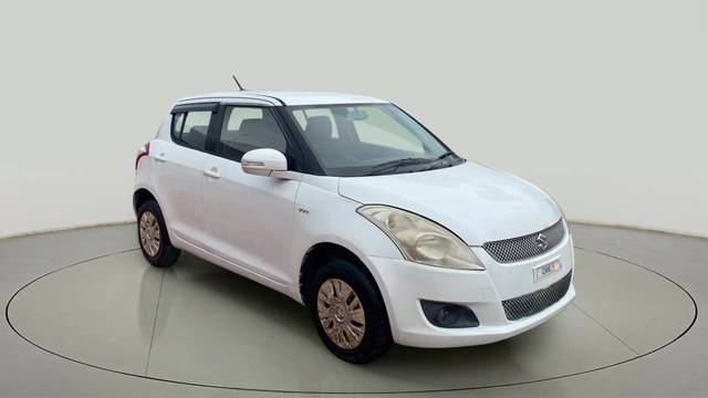 https://images10.gaadi.com/usedcar_image/4118140/original/f4da1bf51f32352872efd56e1520de85.jpg?imwidth=6400