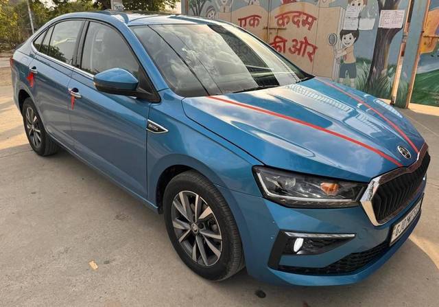 https://images10.gaadi.com/usedcar_image/4118196/original/processed_4a4a0b475737c5614fae35d92c7b4d39.jpg?imwidth=6400