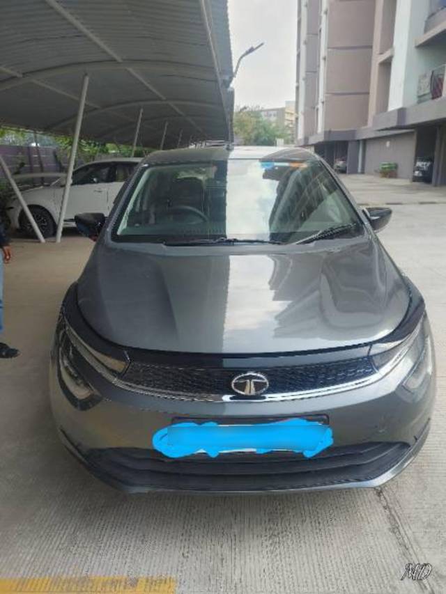 https://images10.gaadi.com/usedcar_image/4118228/original/processed_7b9b33bd-e79b-4810-8d3f-89d28fb027d6.jpg?imwidth=6400