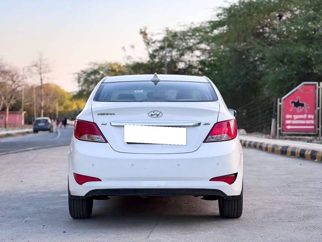 https://images10.gaadi.com/usedcar_image/4118241/original/processed_351d865c54b08378a65e41a8457053cc.jpg?imwidth=6401