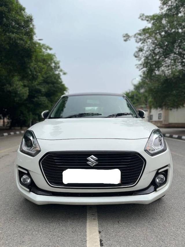 https://images10.gaadi.com/usedcar_image/4118275/original/processed_ff61956783cd9190ffe3b72263e964e6.jpg?imwidth=6400